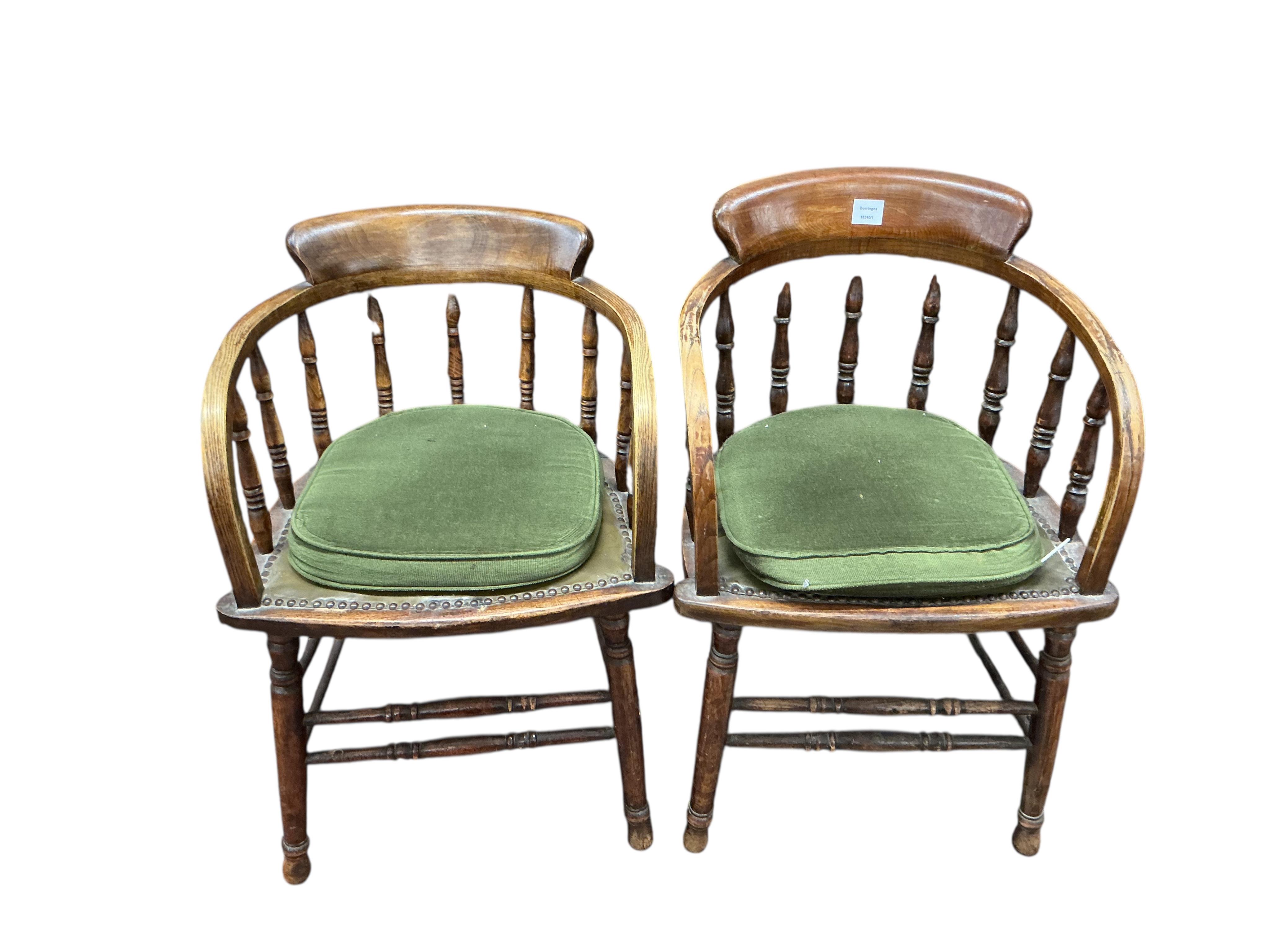 Four early 20th century ash and elm smoker's bow chairs